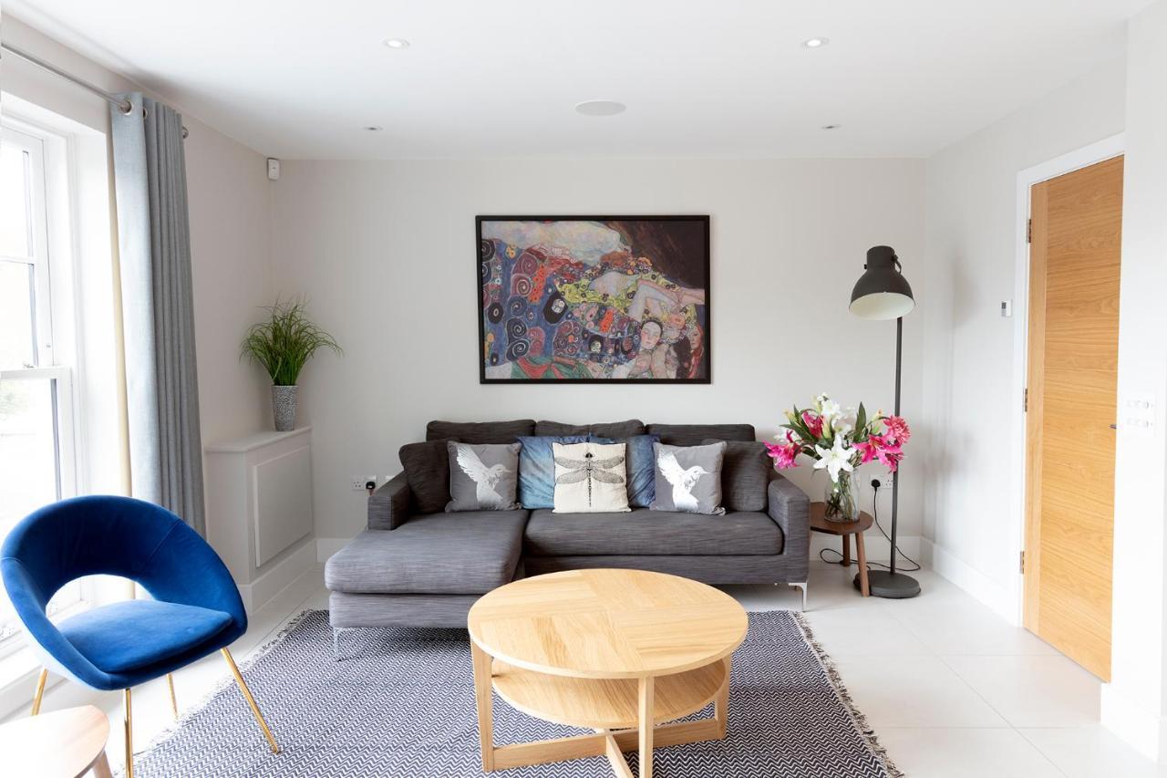Immaculate Central Windsor Town House With Parking المظهر الخارجي الصورة